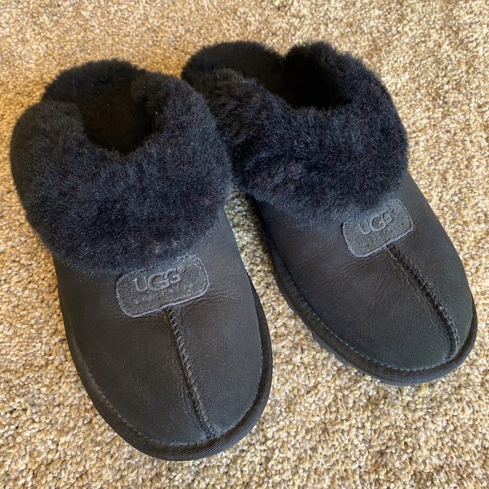 UGG Women’s Coquette Size 8 Slipper